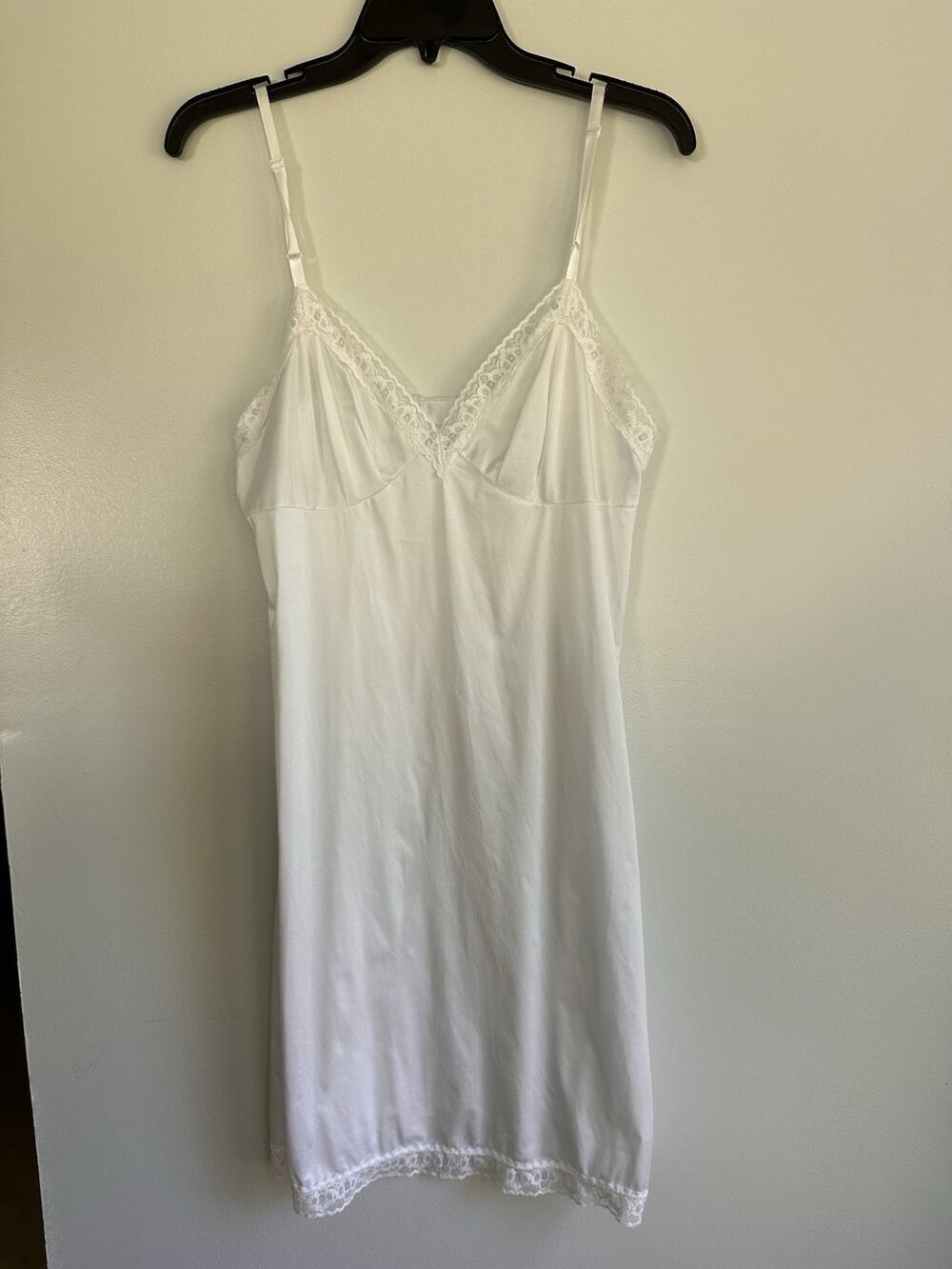 Vintage Vanity Fair White Satin Nightgown Womanโs Size M 36 22โ Adjustable Strap